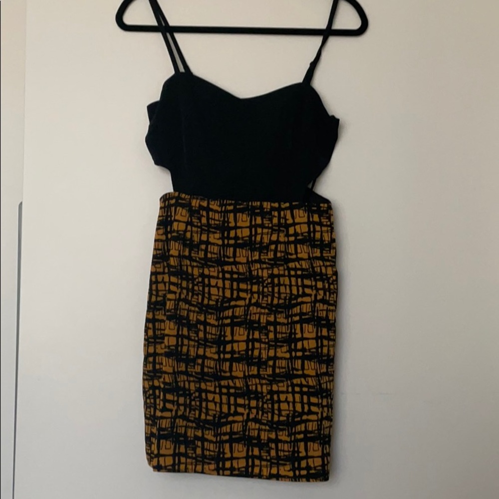 Forever 21 cutout dress‎ NWT